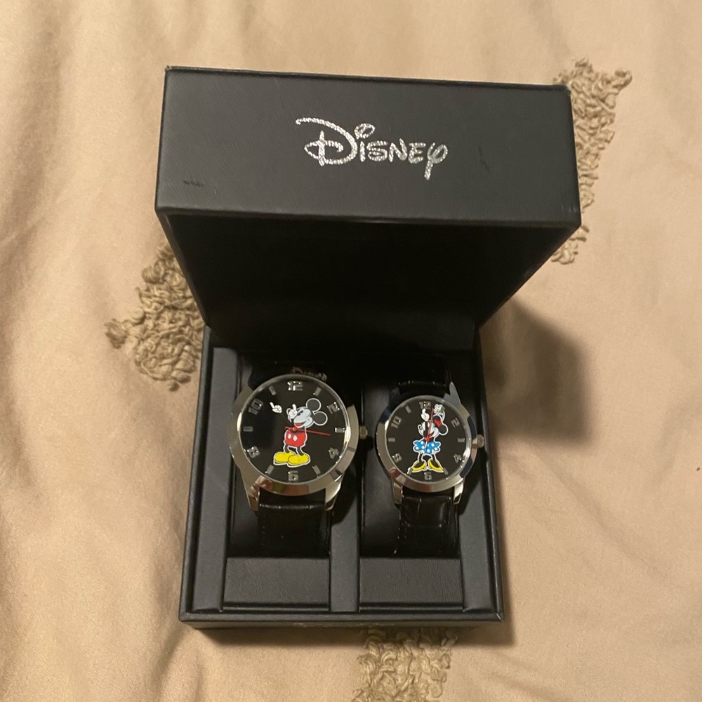 Disney His & Hers Watch Leather MICKEY MINNIE Mouse Box Set Watches